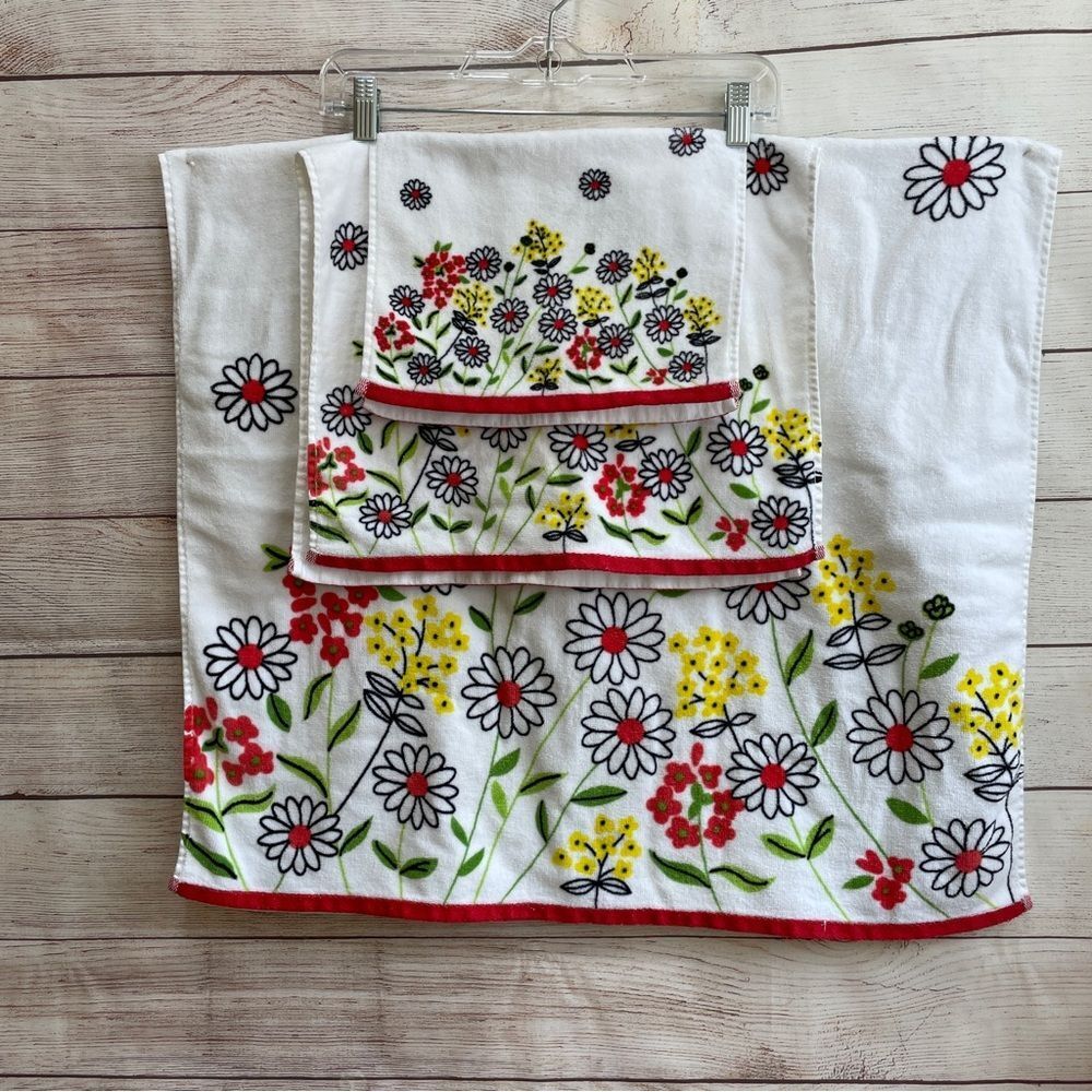 VINTAGE VERA NEUMANN WILDFLOWER‎ THREE PIECE BATH TOWEL SET
